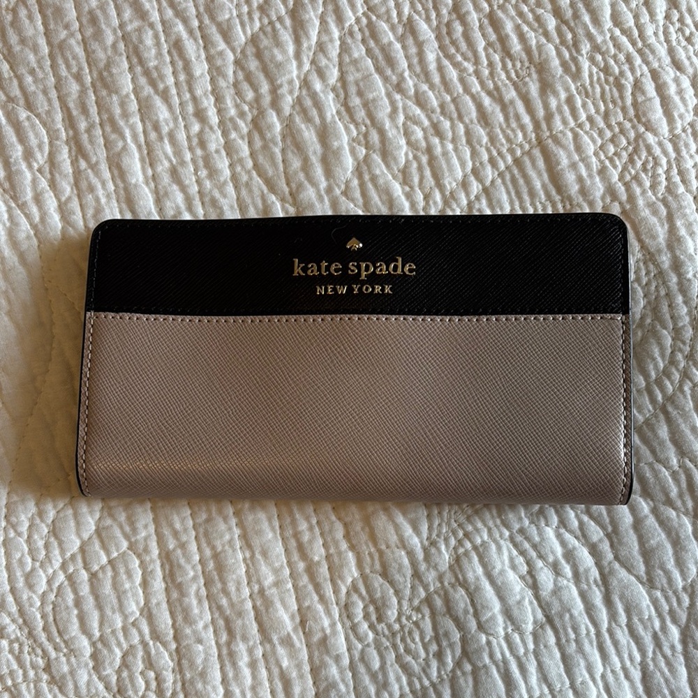 Kate Spade Black and Blush Nude Wallet